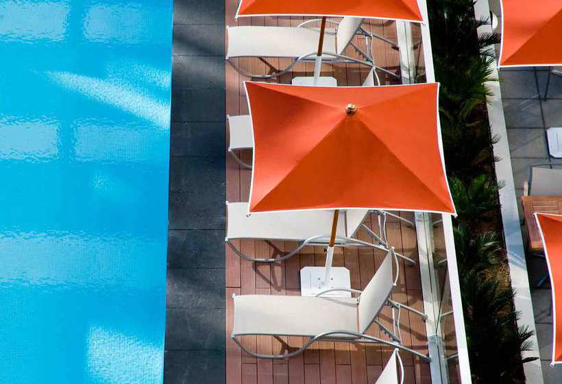 Hotel Ibis Styles Nice Aeroport Arenas Alpes Marítimos