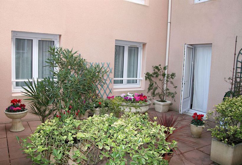 Hôtel d'Angleterre  | Les Sables d'Olonne | Vendee | France 1