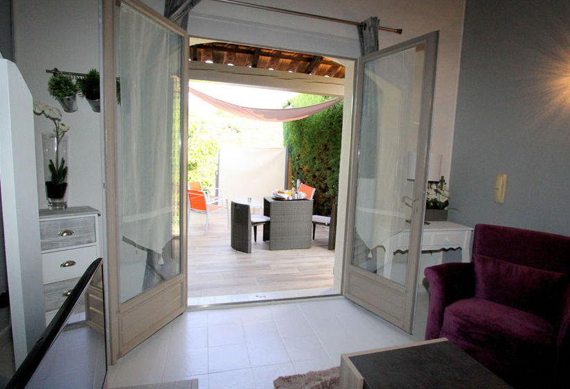 Hotel Auberge Des Pins  | Tourrettes | Var | France 2