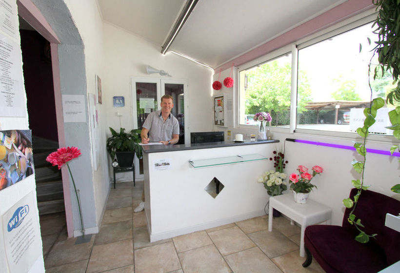 Hotel Auberge Des Pins  | Tourrettes | Var | France 9