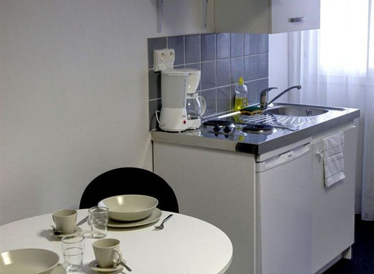 Macon Le Cours Moreau  | Macon | Saone-et-Loire | Francia 12