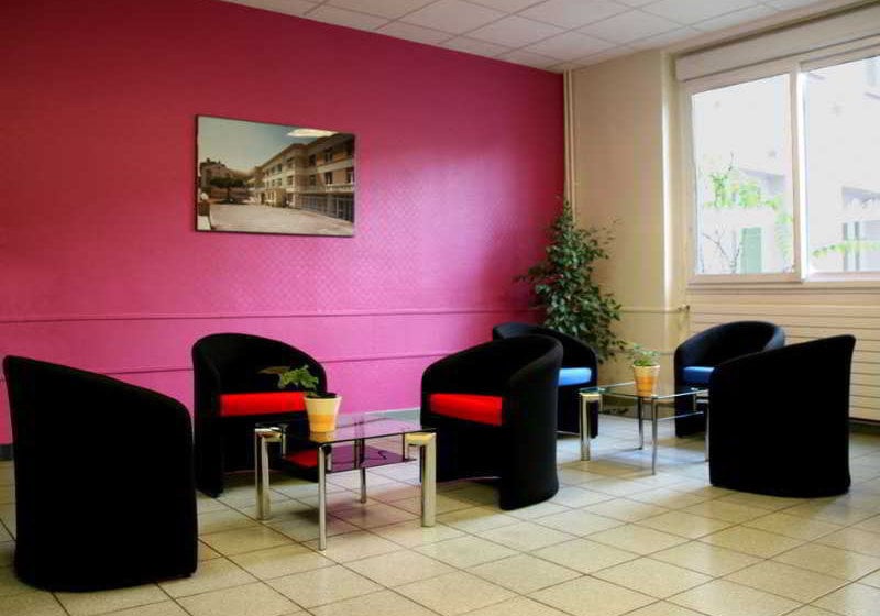 Macon Le Cours Moreau  | Macon | Saone-et-Loire | Francia 9