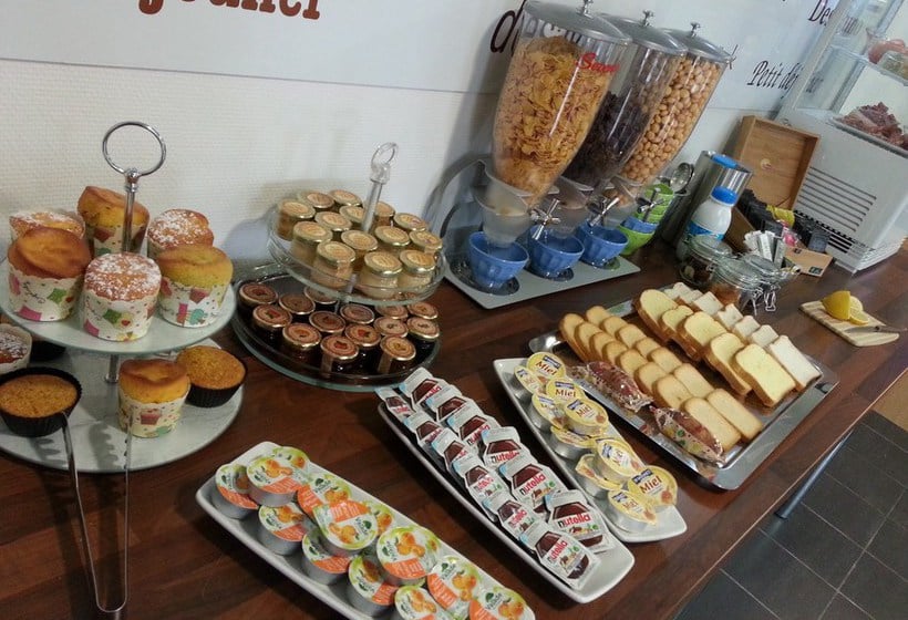 Hôtel Comfort Suites Pau Idron  | Pau | Pyrenees-Atlantiques | France 9