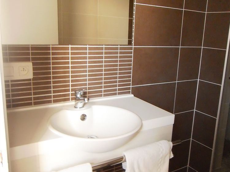 Citotel Hotel Dauly  | Bron | Rhone | France 18