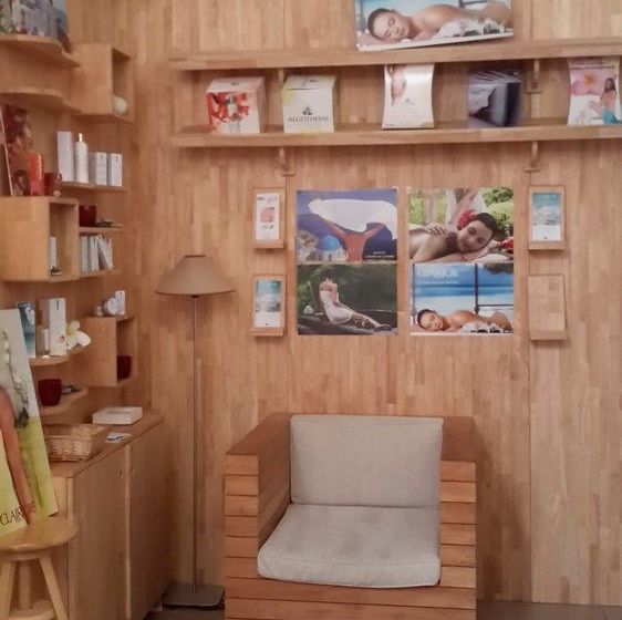 Brit Hotel Alghotel  | Cancale | Ille-et-Vilaine | France 19