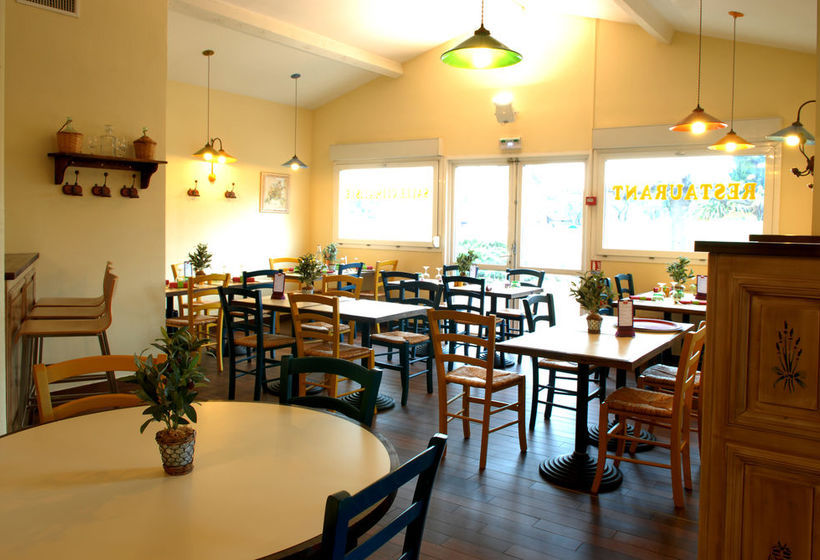 Hôtel Balladins Arles  | Arles | Bouches du Rhone | France 10