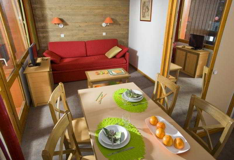 Pierre & Vacances Les Chalets Des Arolles  | Mâcot-la-Plagne | Savoie | France 2