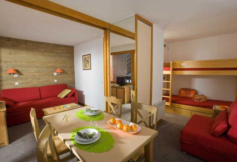 Pierre & Vacances Les Chalets Des Arolles  | Mâcot-la-Plagne | Savoie | France 5