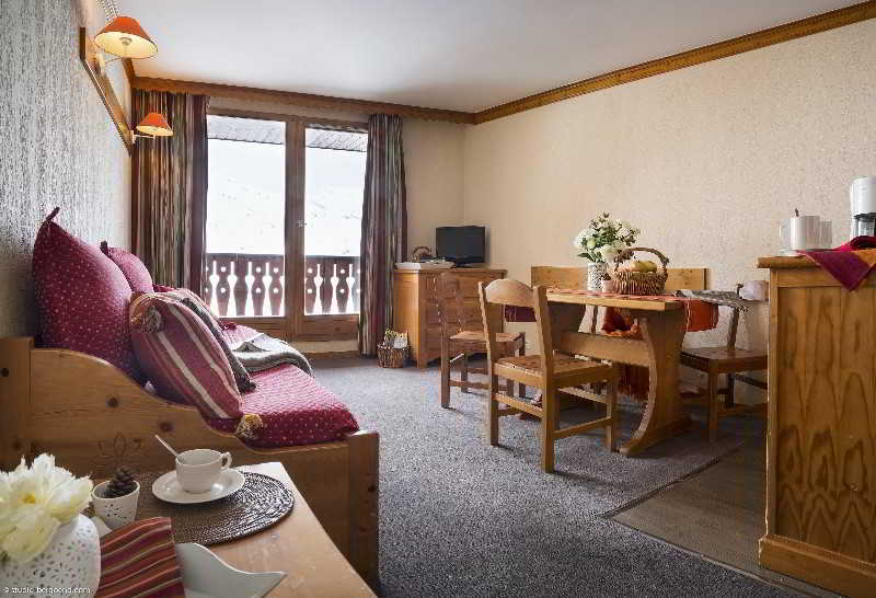 Appart'hôtel Pierre & Vacances les Valmonts  | Les Menuires | Savoie | France 5