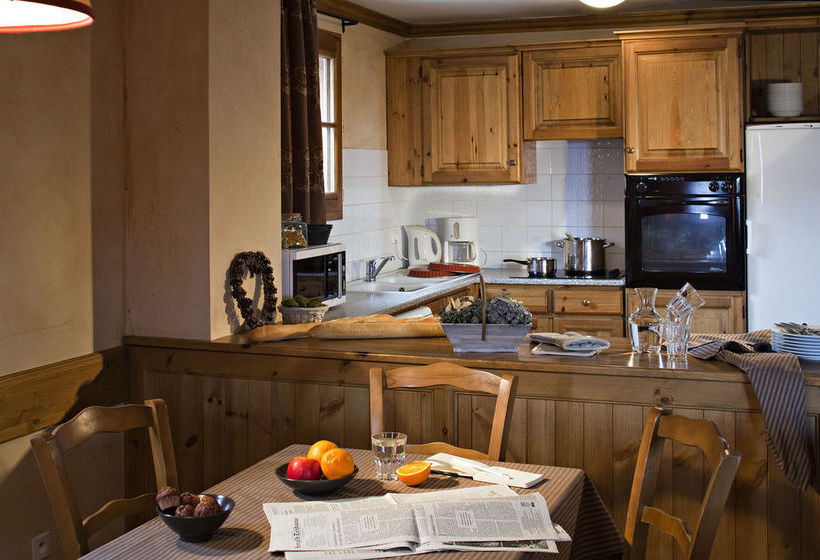 Les Chalets Du Soleil Les Menuires  | Les Menuires | Savoie | France 13