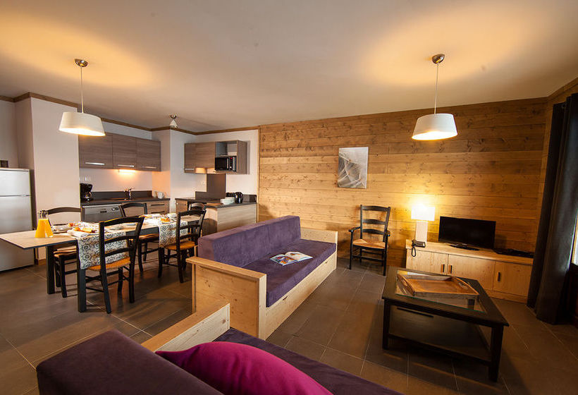 Les Chalets Du Soleil Les Menuires  | Les Menuires | Savoie | France 17