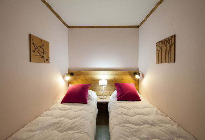 Les Chalets Du Soleil Les Menuires  | Les Menuires | Savoie | France 9