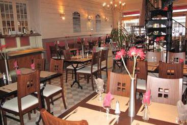 Hotel Le Juliano  | Carbon-Blanc | Gironde | France 1