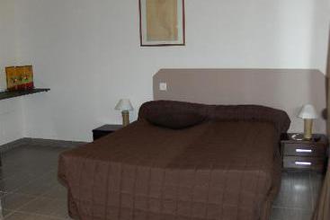 Hotel Le Juliano  | Carbon-Blanc | Gironde | France 5