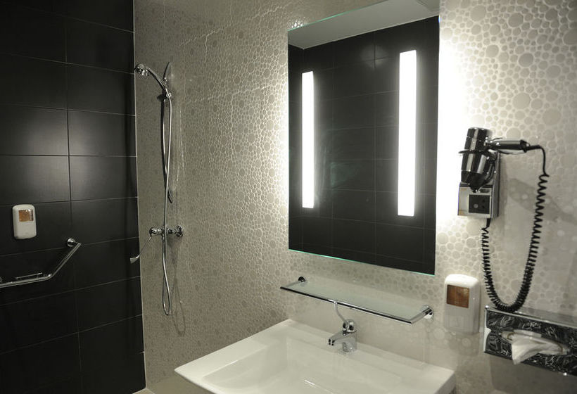 Hôtel Comfort Centre del Mon Perpignan   | Perpignan | Pyrenees-Orientales | France 10