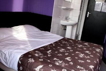 Peace & Love Hostel  | Paris | Paris | France 3