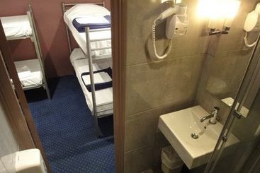 The Plug Inn Hostel  | Paris | Paris | France 2