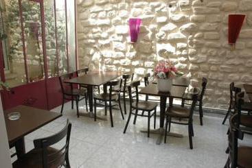 The Plug Inn Hostel  | Paris | Paris | France 7