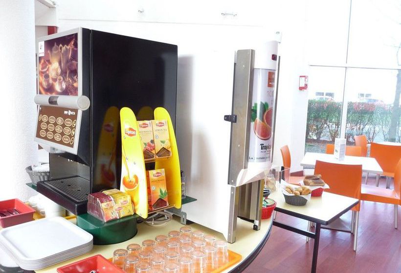 Hôtel Premiere Classe Maurepas CC Paris West  | Maurepas | Yvelines | France 12