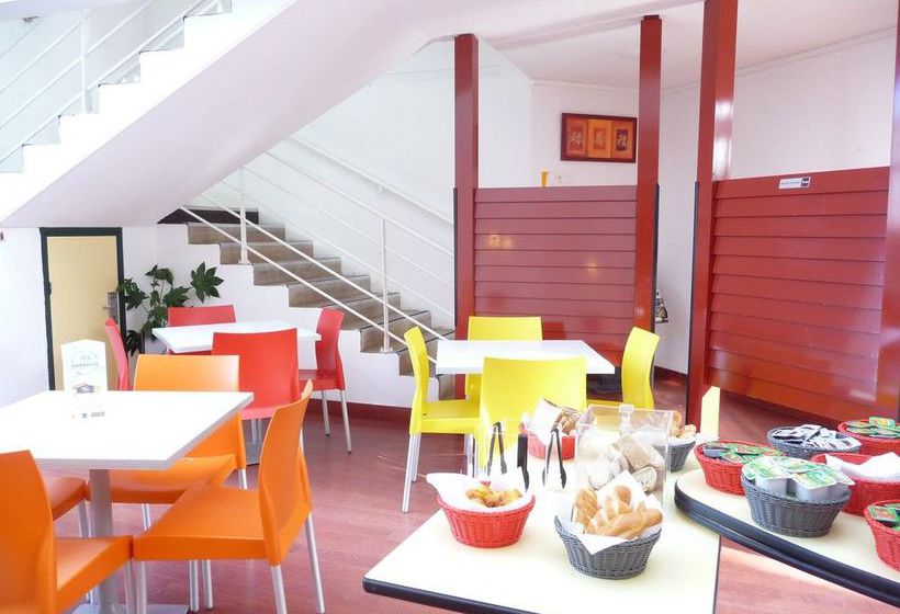 Hôtel Premiere Classe Maurepas CC Paris West  | Maurepas | Yvelines | France 13