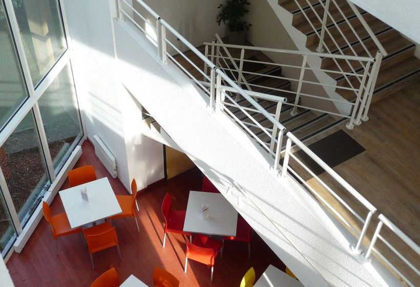 Hôtel Premiere Classe Maurepas CC Paris West  | Maurepas | Yvelines | France 15