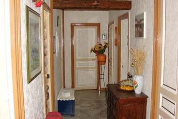 Hostal Chez Brigitte Guesthouse Niza