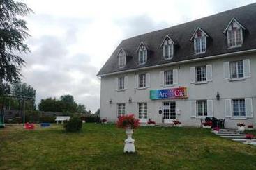Petit Dej Hotel Arc En Ciel Chateauroux Chateauroux Indre