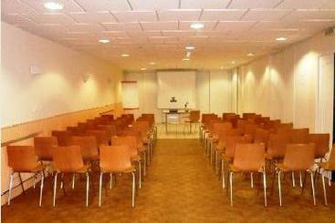 Petit Dej Hotel Arc En Ciel Chateauroux  | Chateauroux | Indre | France 3