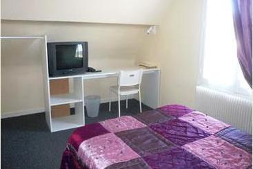 Petit Dej Hotel Arc En Ciel Chateauroux  | Chateauroux | Indre | France 4