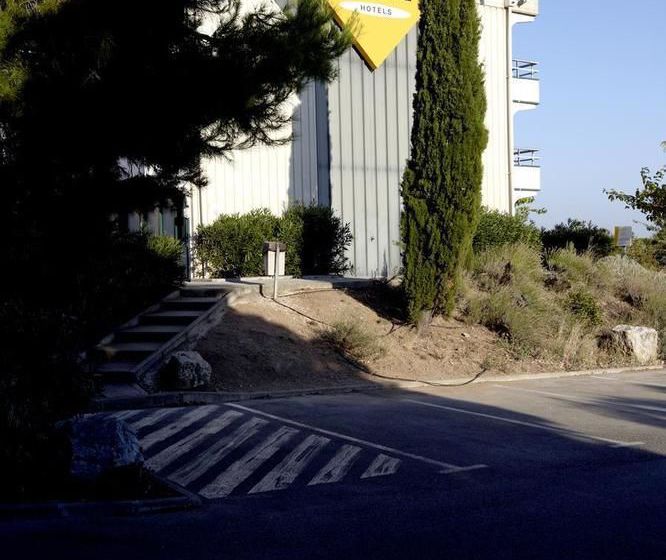 Hôtel Premiere Classe Salon De Provence  | Salon de Provence | Bouches du Rhone | France 15