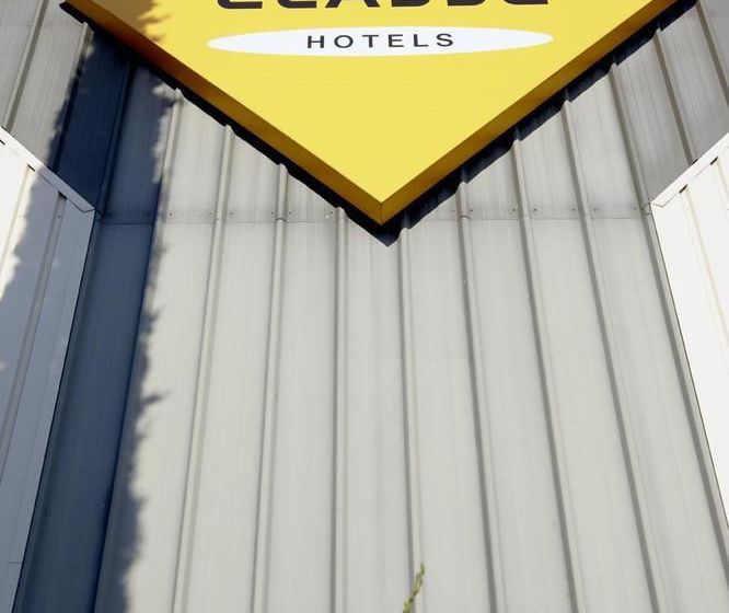 Hôtel Premiere Classe Salon De Provence  | Salon de Provence | Bouches du Rhone | France 18