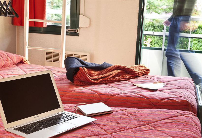 Hôtel Premiere Classe Salon De Provence  | Salon de Provence | Bouches du Rhone | France 4