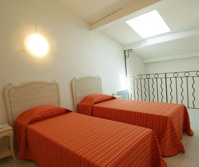 Domaine De Bourgeac Paradou  | Paradou | Bouches du Rhone | France 11