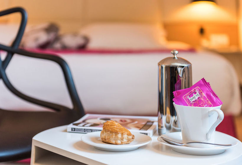 Hôtel De Silhouette  | Biarritz | Pyrenees-Atlantiques | France 12