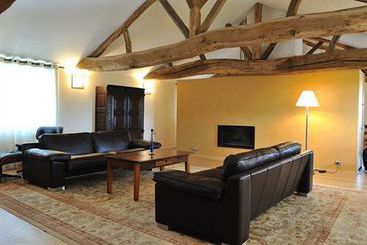 Hotel Le Chateau De Besseuil  | Clessé | Saona y Loira | Francia 10