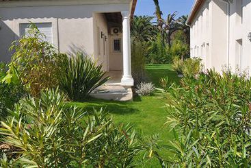 Hôtel Le Mas Du Golf  | Mougins | Alpes-Maritimes | France 15