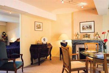 Hotel De La Poste  | Charolles | Saone-et-Loire | France 10