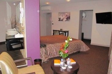 Hotel De La Poste  | Charolles | Saone-et-Loire | France 17