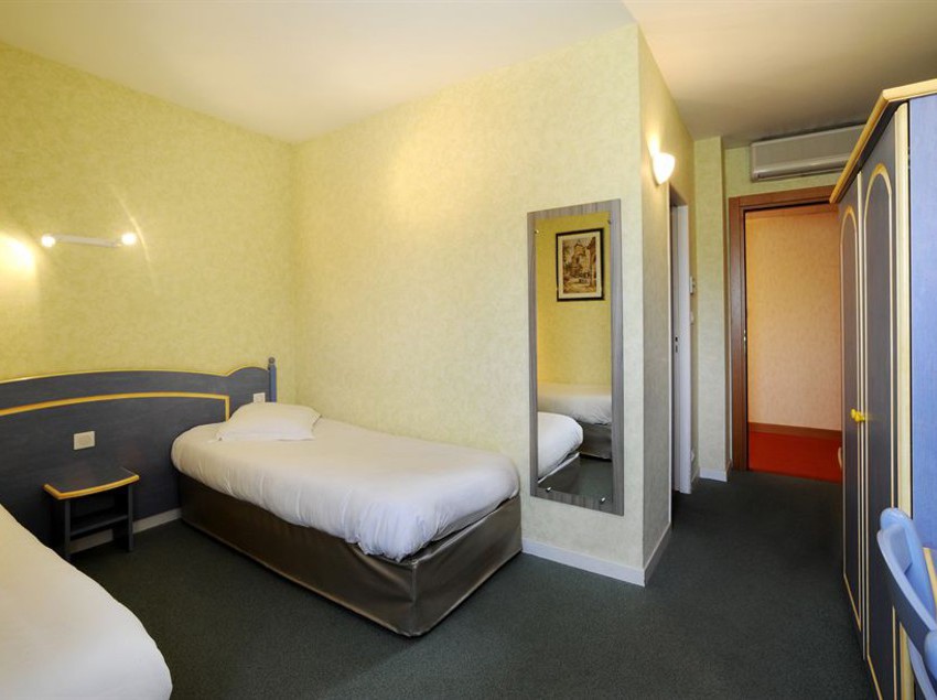 Comfort Hotel Saintes  | Saintes | Charente-Maritime | France 20