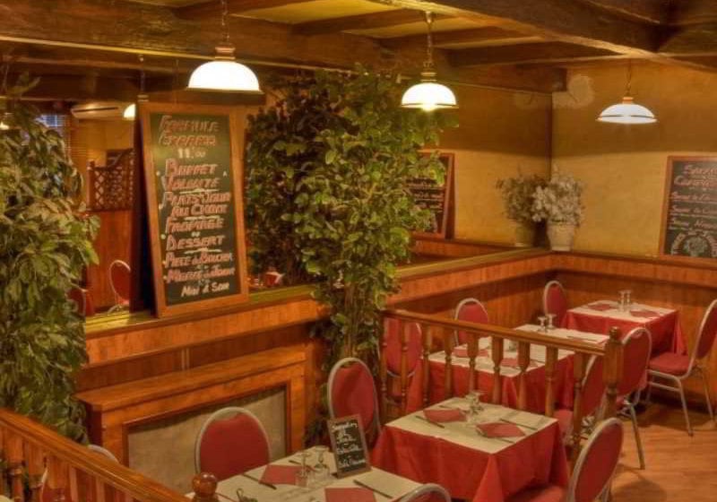 Hotel L'Auberge du Cheval Noir  | Pantin | Seine Saint Denis | Francia 11