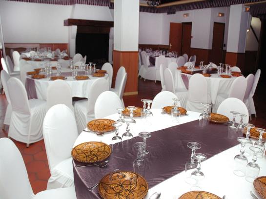 Hotel L'Auberge du Cheval Noir  | Pantin | Seine Saint Denis | Francia 6