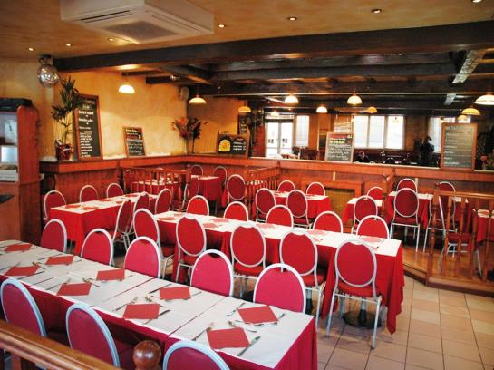 Hotel L'Auberge du Cheval Noir  | Pantin | Seine Saint Denis | Francia 9