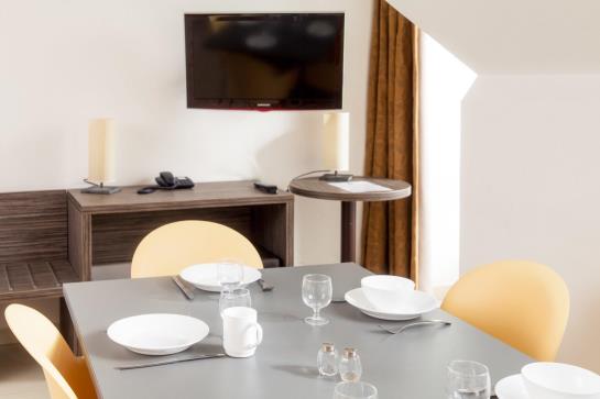 Hôtel Quality Suites Pontoise Les Impressionnistes  | Ennery | Val-d'Oise | France 14