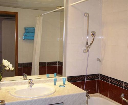 Hôtel Marina Adelphia  | Aix-les-Bains | Savoie | France 19