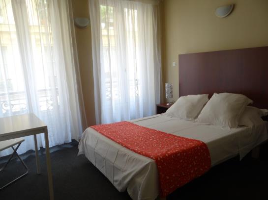 Hôtel Du Jura   | Paris | Paris | France 1