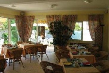 Hotel Pierre Loti  | Antibes | Alpes-Maritimes | France 12