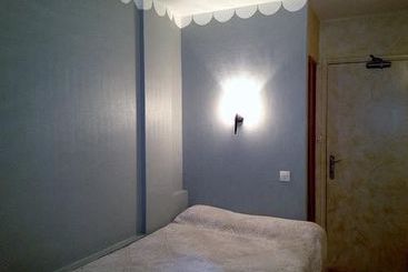 Hôtel Du Centre  | Paris | Paris | France 18