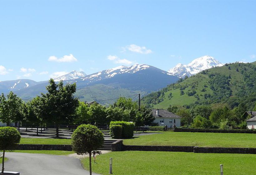 Carré Py  Hotel   | Bagneres de Bigorre | Hautes-Pyrenees | France 4