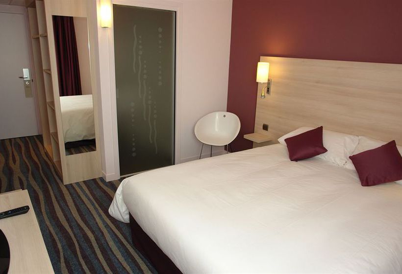 Brit Hotel Vendée Mer  | La Mothe Achard | Vendee | Francia 3