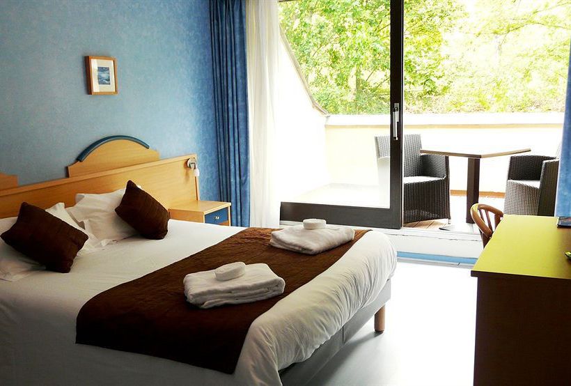 Brit Hotel du Ban  | Chaudes Aigues | Cantal | France 11